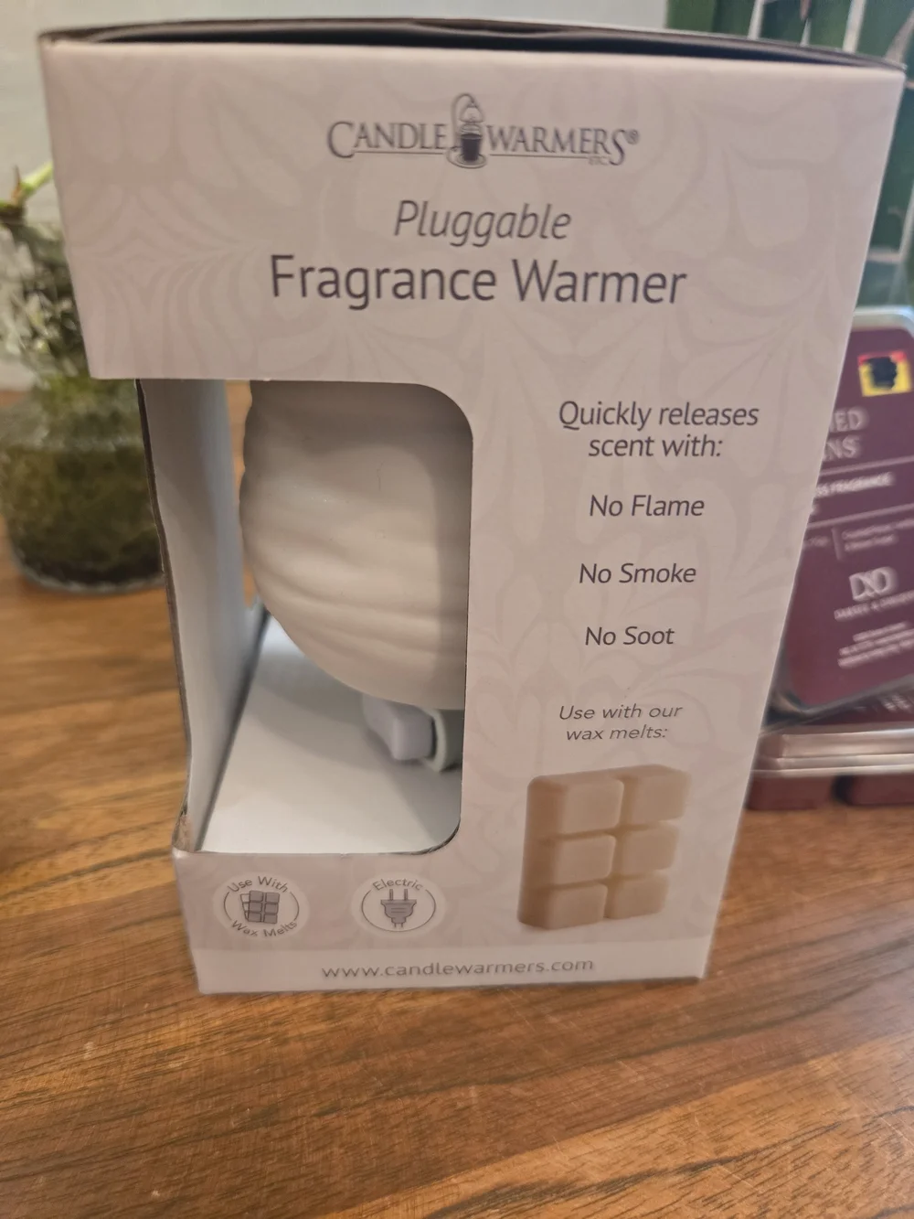 Candle Warmers Pluggable Warmer & Darsee & David Wax Melts Bundle NIB